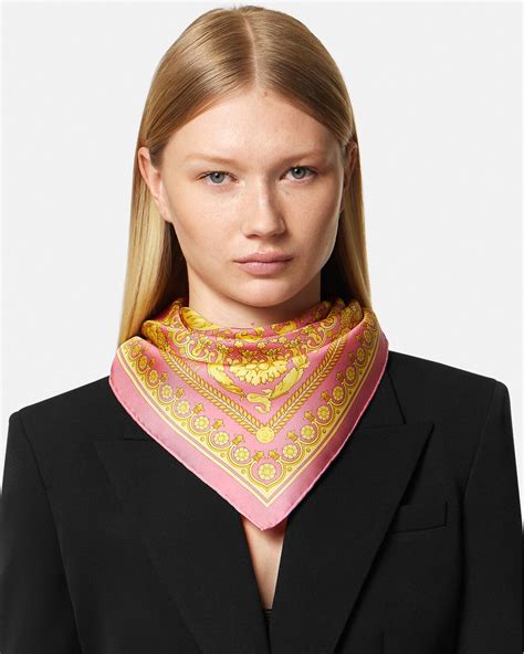 gargantilha versace|versace silk foulards.